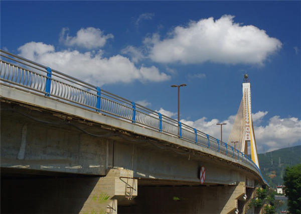 景德镇304不锈钢桥梁护栏：安全、耐用与美观的完美结合